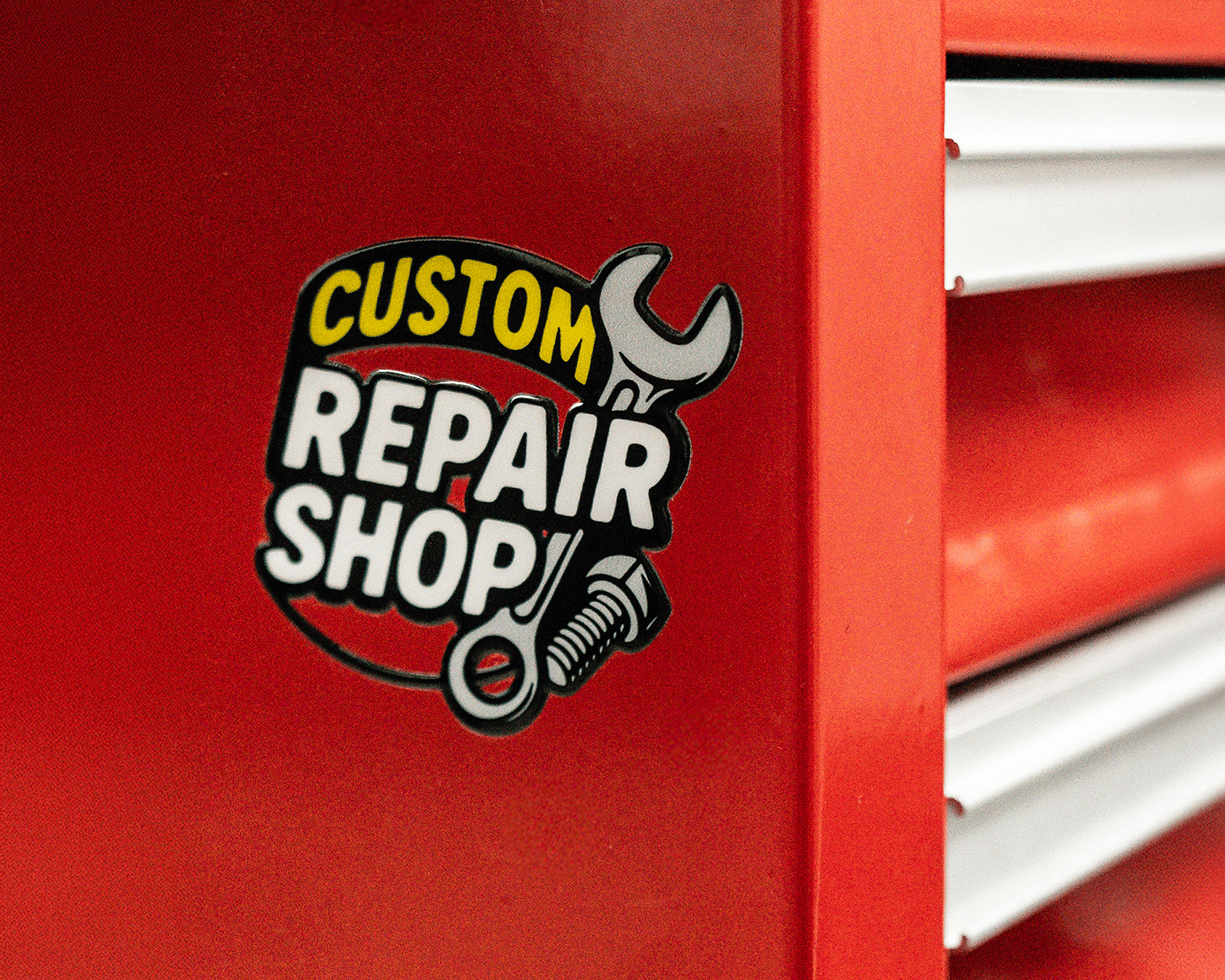 Transfer sticker that says Custom Repair Shop